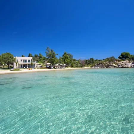 Lagoon Villa *
